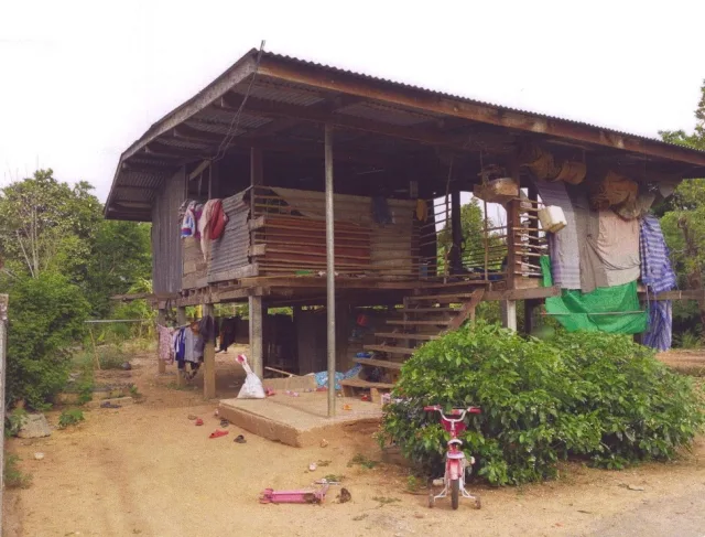 ขายทอดตลาด ที่ดินพร้อมสิ่งปลูกสร้าง ต.บ่อทอง อ.ทองแสนขัน จ.อุตรดิตถ์
