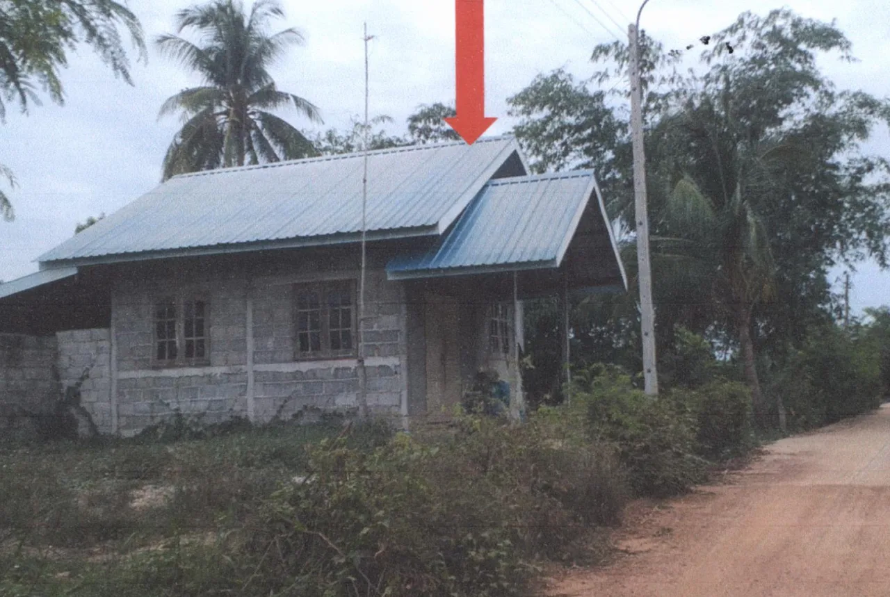 ขายทอดตลาด ที่ดินพร้อมสิ่งปลูกสร้าง ต.บ่อถ้ำ อ.ขาณุวรลักษบุรี จ.กำแพงเพชร