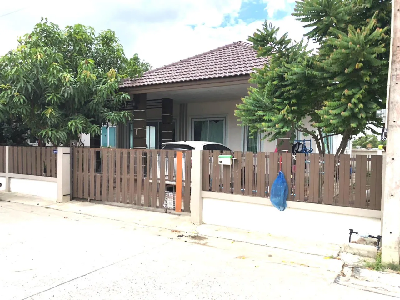 ขายทอดตลาด ที่ดินพร้อมสิ่งปลูกสร้าง ต.แปลงยาว อ.แปลงยาว จ.ฉะเชิงเทรา
