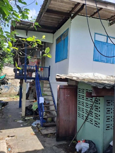 ขายทอดตลาด ที่ดินพร้อมสิ่งปลูกสร้าง แขวงจรเข้บัว เขตลาดพร้าว จ.กรุงเทพมหานคร