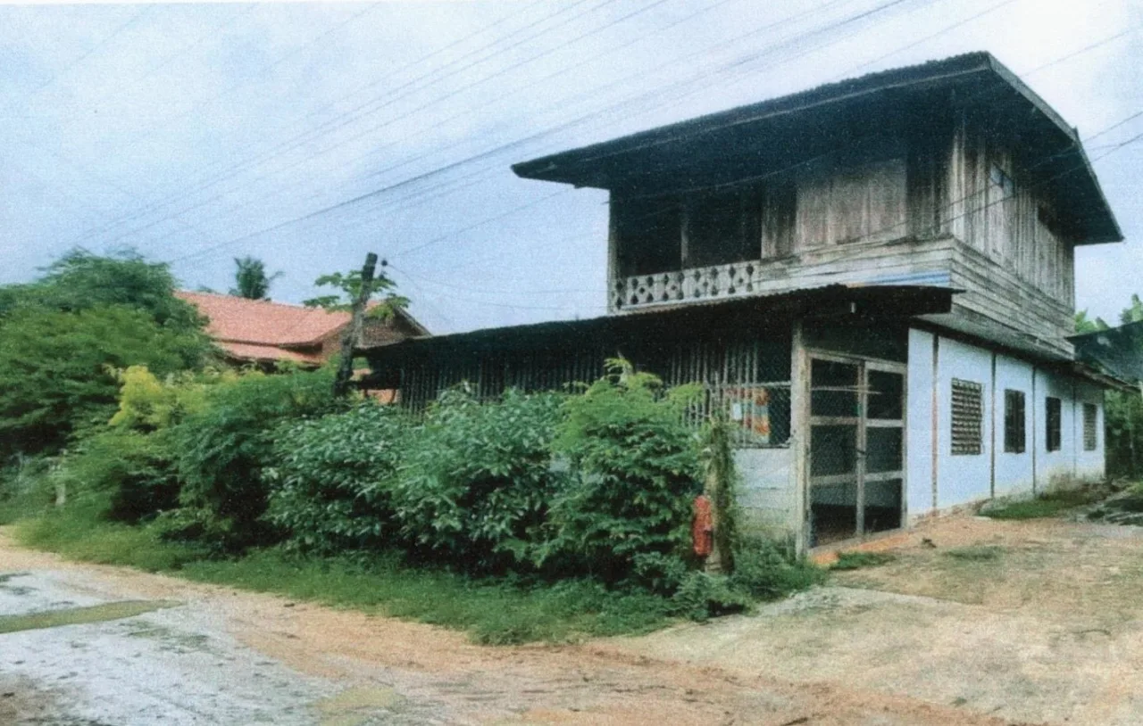ขายทอดตลาด ที่ดินพร้อมสิ่งปลูกสร้าง ต.ยางสว่าง อ.รัตนบุรี จ.สุรินทร์