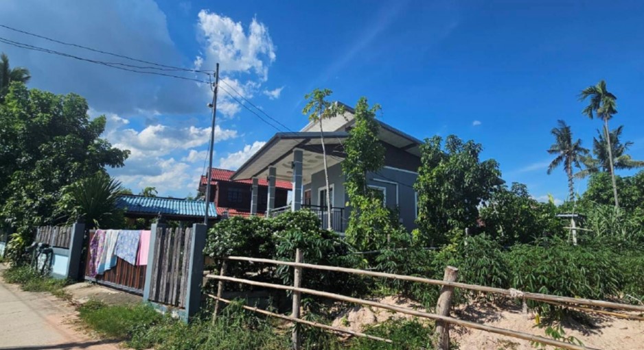 ขายทอดตลาด ที่ดินพร้อมสิ่งปลูกสร้าง ต.ระเวียง อ.รัตนบุรี จ.สุรินทร์