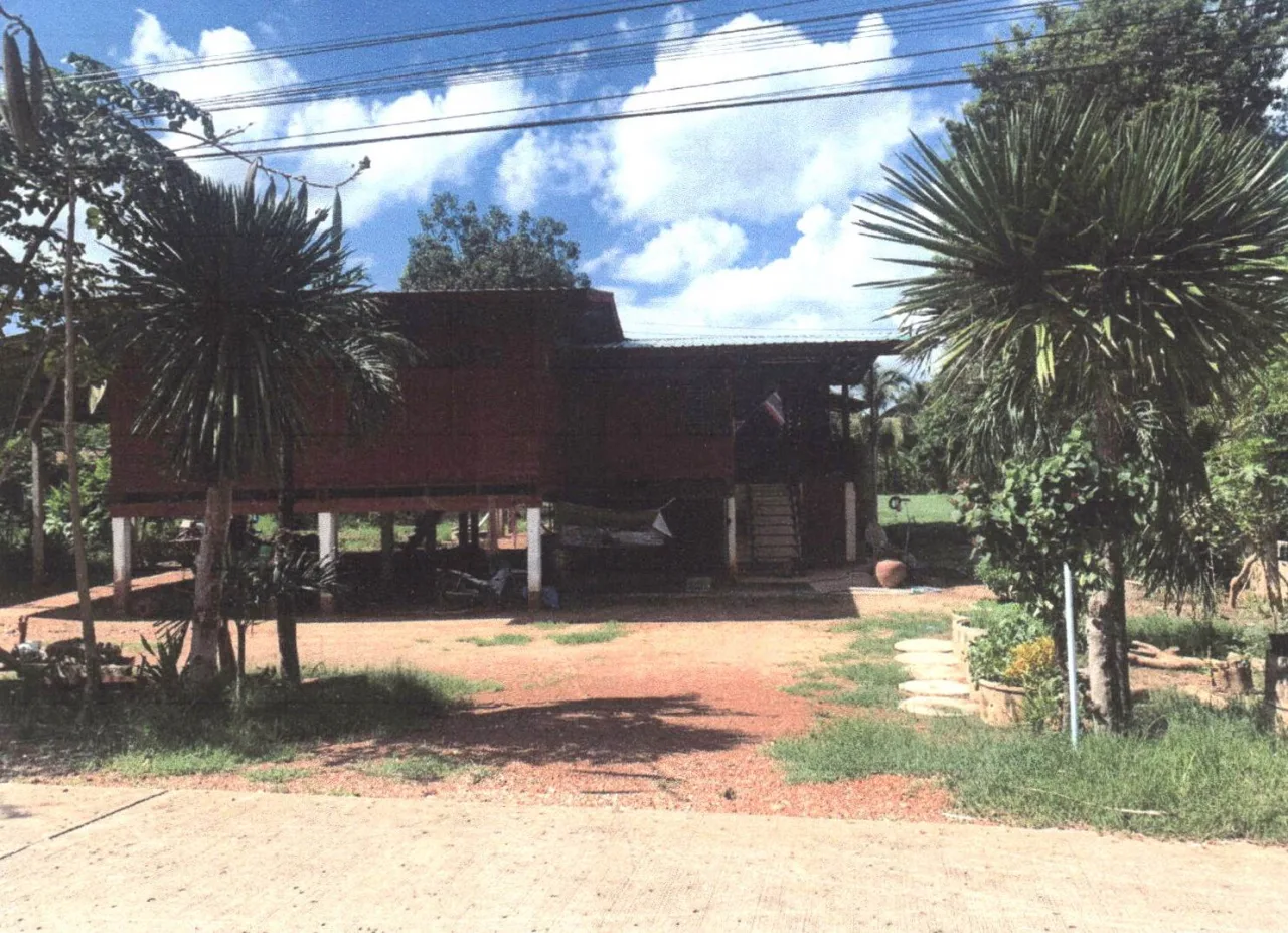 ขายทอดตลาด ที่ดินพร้อมสิ่งปลูกสร้าง ต.บ้านหม้อ อ.พิชัย จ.อุตรดิตถ์