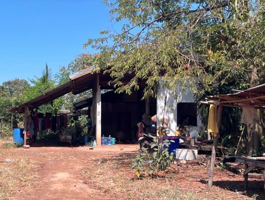 ขายทอดตลาด ที่ดินพร้อมสิ่งปลูกสร้าง ต.ตาเกา อ.น้ำขุ่น จ.อุบลราชธานี
