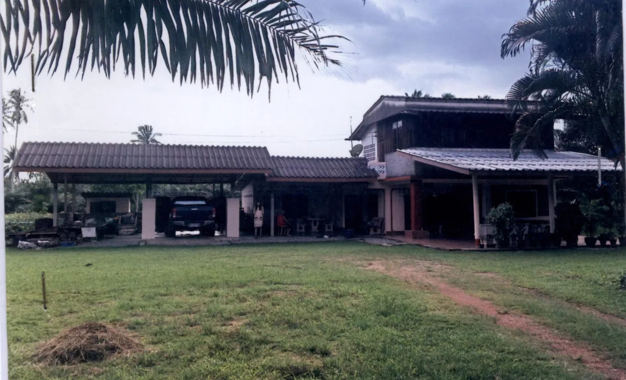 ขายทอดตลาด ที่ดินพร้อมสิ่งปลูกสร้าง ต.ปากแพรก อ.สวี จ.ชุมพร
