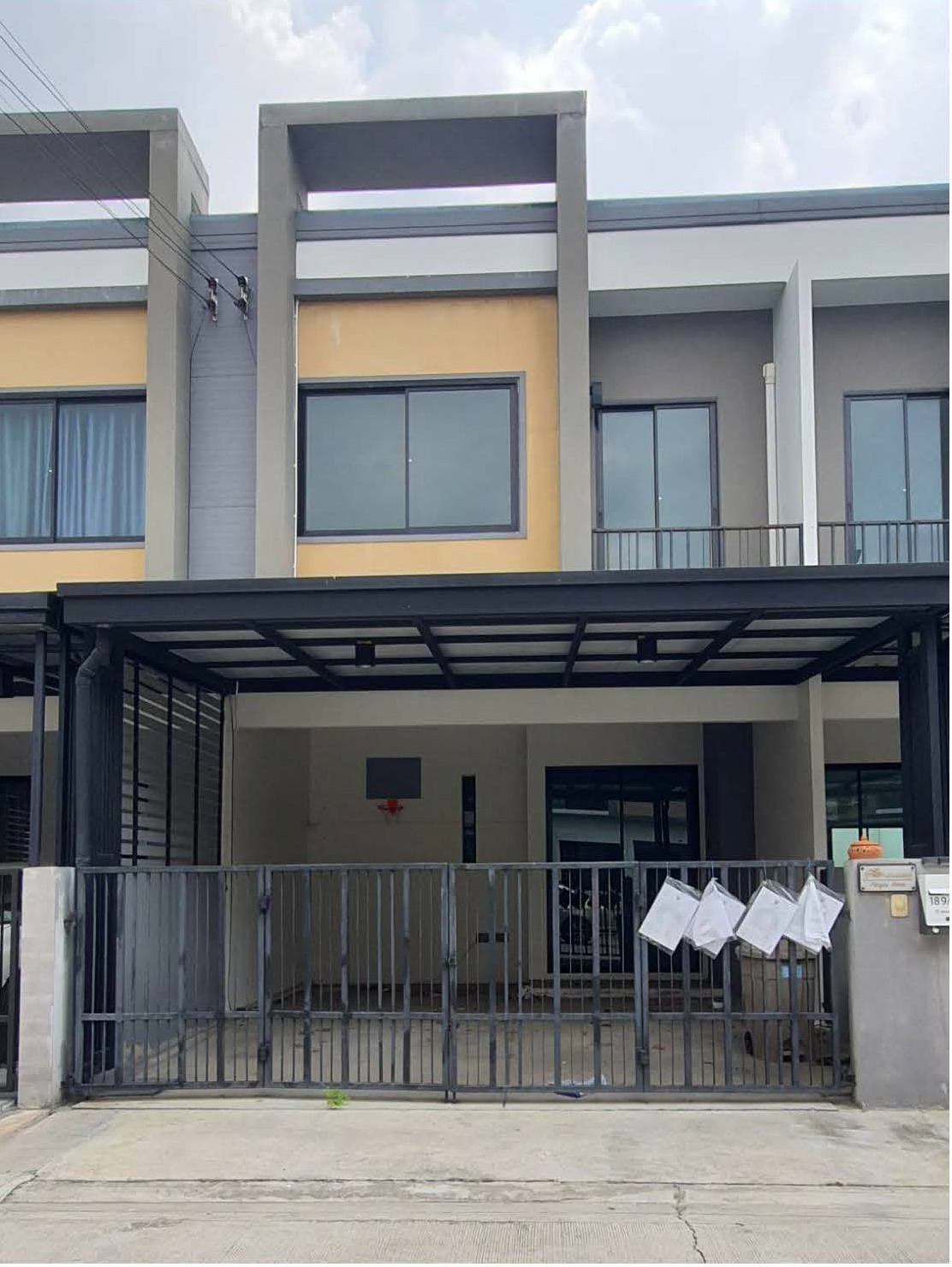 ขายทอดตลาด ที่ดินพร้อมสิ่งปลูกสร้าง ต.บ้านกลาง อ.เมืองปทุมธานี จ.ปทุมธานี