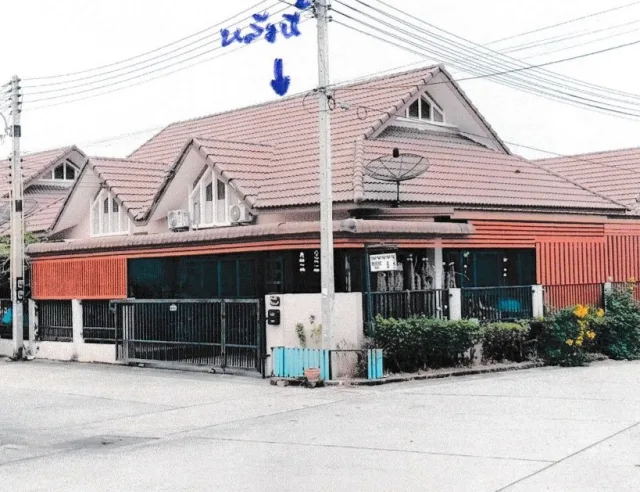 ขายทอดตลาด ที่ดินพร้อมสิ่งปลูกสร้าง ต.บ่อวิน อ.ศรีราชา จ.ชลบุรี