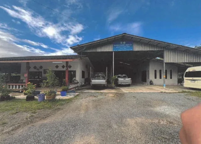 ขายทอดตลาด ที่ดินพร้อมสิ่งปลูกสร้าง ต.แสนตุ้ง อ.เขาสมิง จ.ตราด