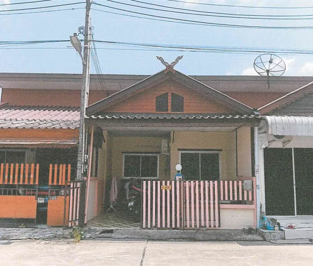 ขายทอดตลาด ที่ดินพร้อมสิ่งปลูกสร้าง ต.บ่อวิน อ.ศรีราชา จ.ชลบุรี