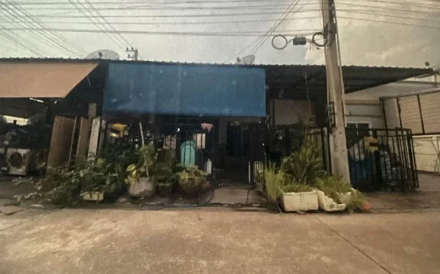 ขายทอดตลาด ที่ดินพร้อมสิ่งปลูกสร้าง ต.บ่อวิน อ.ศรีราชา จ.ชลบุรี