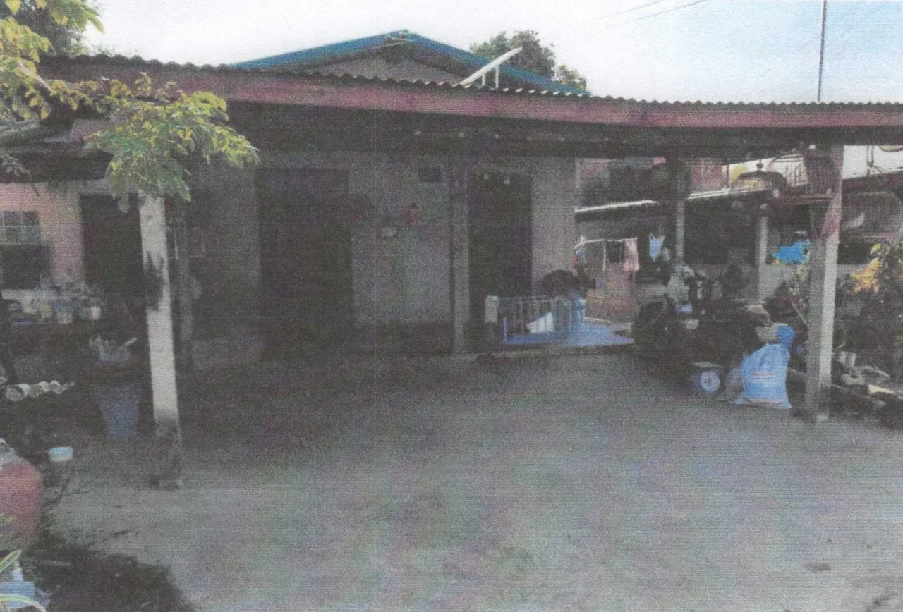 ขายทอดตลาด ที่ดินพร้อมสิ่งปลูกสร้าง ต.สร้อยละคร อ.ลาดยาว จ.นครสวรรค์