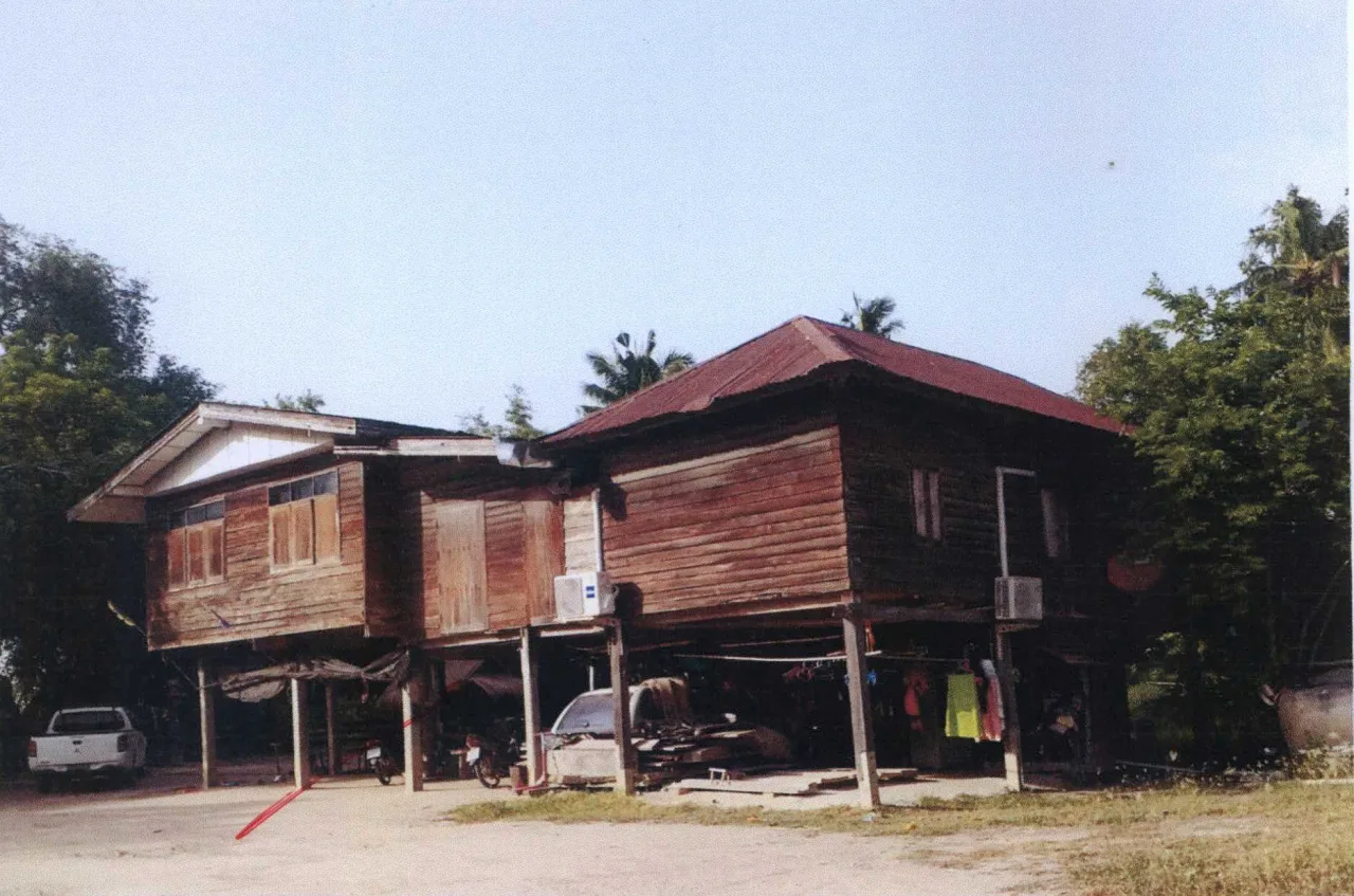ขายทอดตลาด ที่ดินพร้อมสิ่งปลูกสร้าง ต.ลาดยาว อ.ลาดยาว จ.นครสวรรค์