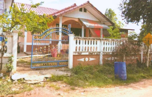 ขายทอดตลาด ที่ดินพร้อมสิ่งปลูกสร้าง ต.หัวช้าง อ.จตุรพักตรพิมาน จ.ร้อยเอ็ด