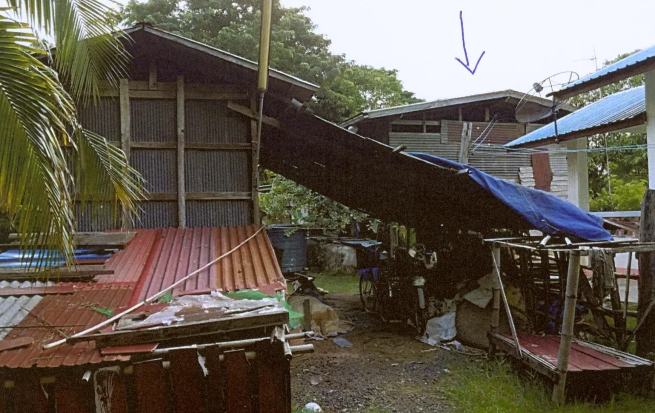 ขายทอดตลาด ที่ดินพร้อมสิ่งปลูกสร้าง ต.ปะอาว อ.อุทุมพรพิสัย จ.ศรีสะเกษ