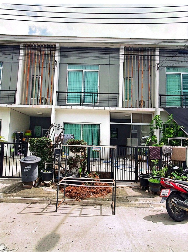 ขายทอดตลาด ที่ดินพร้อมสิ่งปลูกสร้าง ต.ศีรษะจรเข้น้อย อ.บางเสาธง จ.สมุทรปราการ