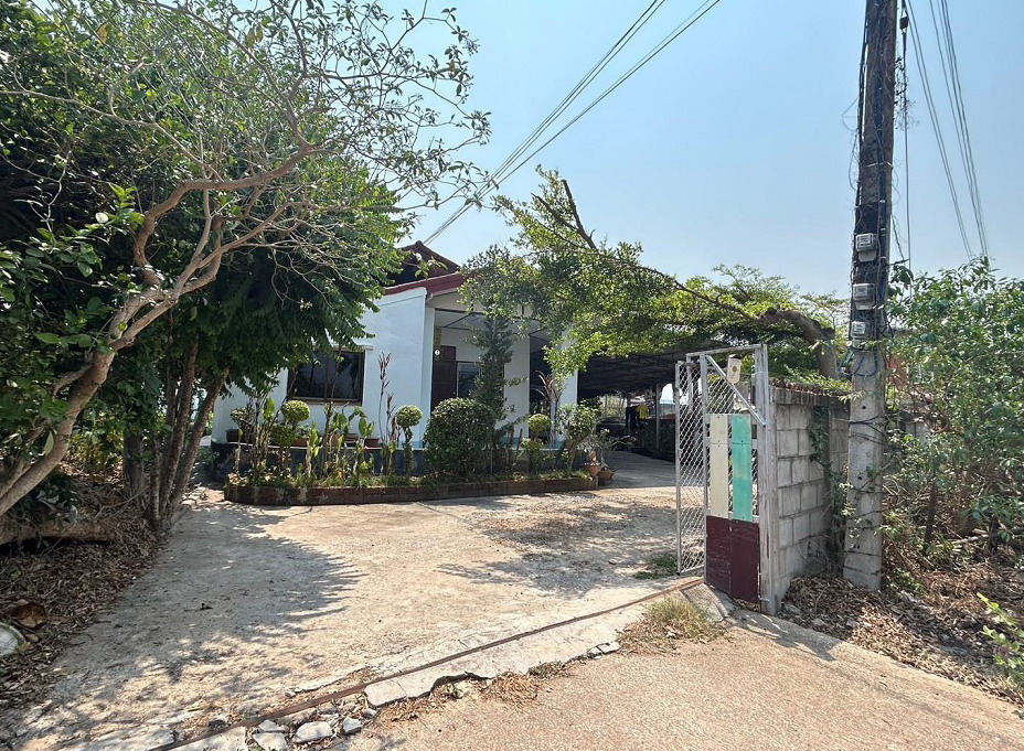ขายทอดตลาด ที่ดินพร้อมสิ่งปลูกสร้าง ต.น้ำพอง อ.น้ำพอง จ.ขอนแก่น