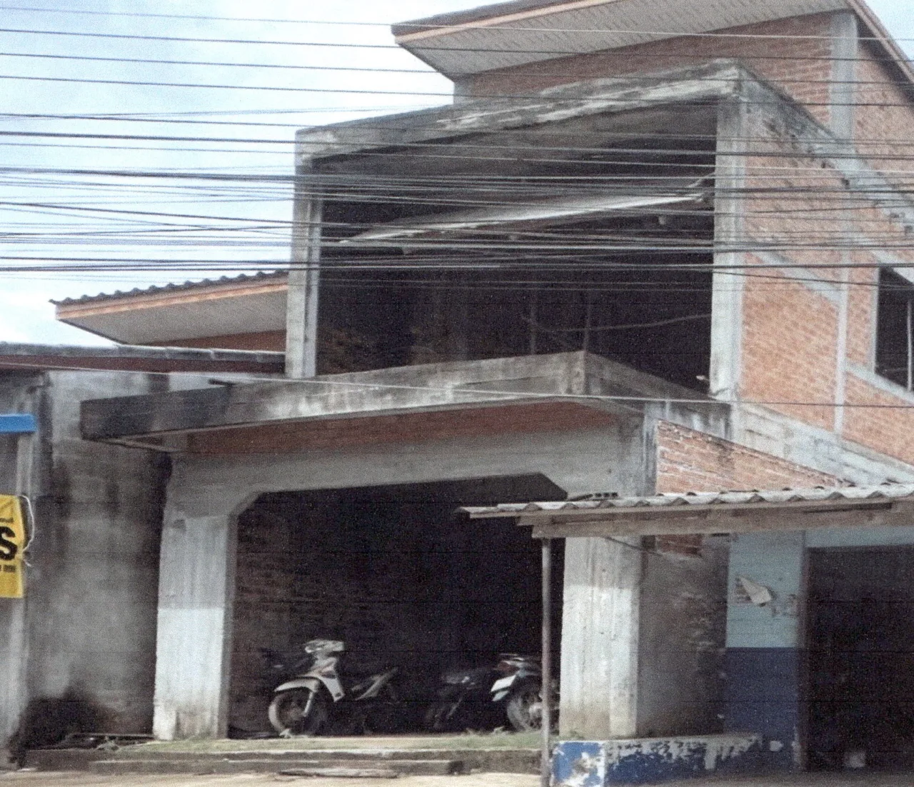 ขายทอดตลาด ที่ดินพร้อมสิ่งปลูกสร้าง ต.ละงู อ.ละงู จ.สตูล