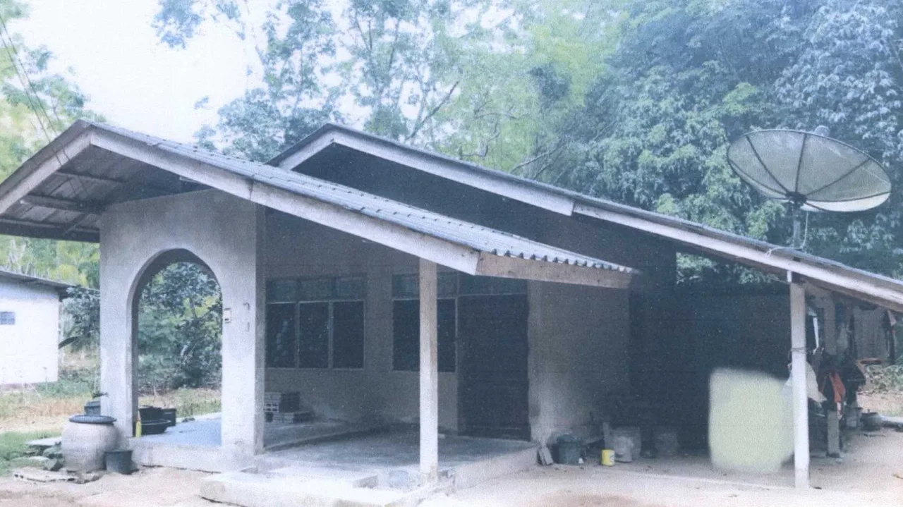 ขายทอดตลาด ที่ดินพร้อมสิ่งปลูกสร้าง ต.บ้านนา อ.บ้านนาเดิม จ.สุราษฎร์ธานี