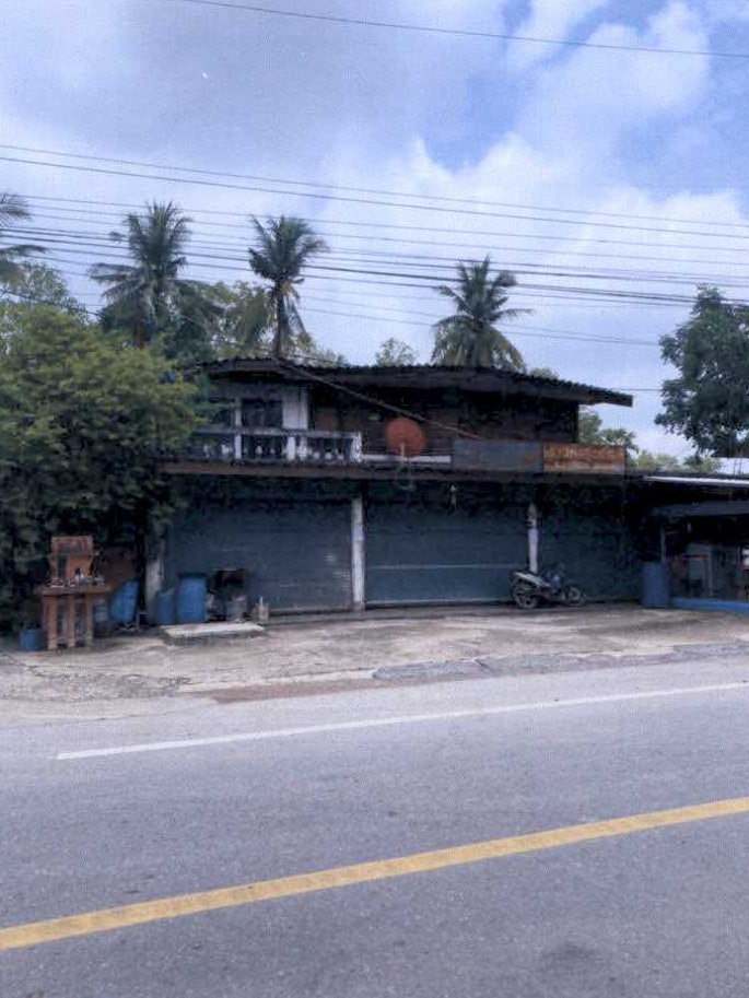 ขายทอดตลาด ที่ดินพร้อมสิ่งปลูกสร้าง ต.ยางนอน อ.เดิมบางนางบวช จ.สุพรรณบุรี